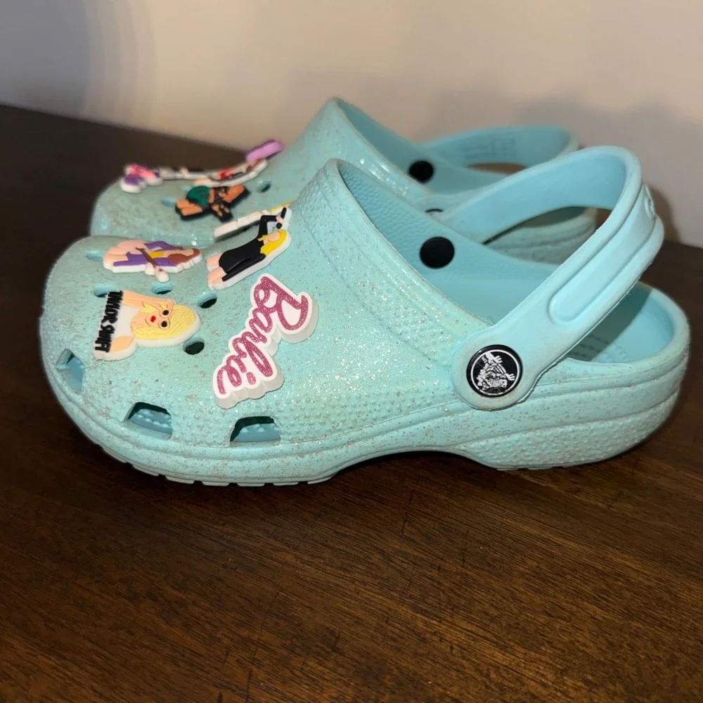 Crocs Mint Green W Glitter Sparkle And Taylor Swift Barbie Charms Size J1